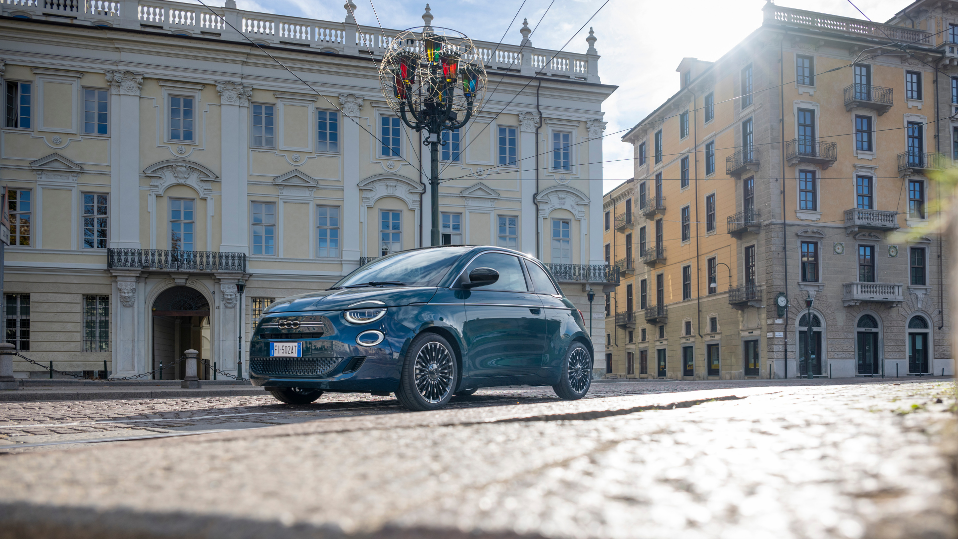 FIAT opens UK orders for new 500 Hybrid